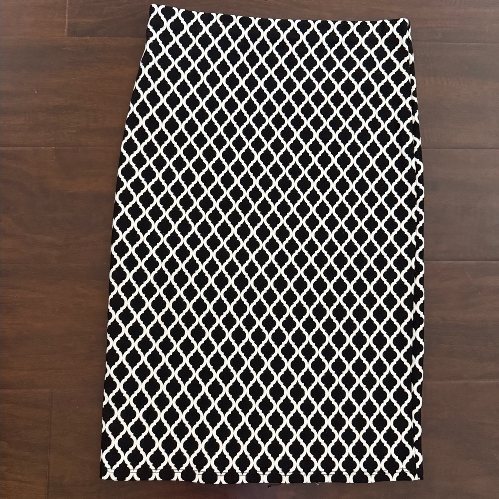 Black and White Geometric Pencil Skirt
